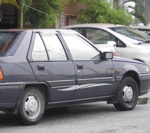 Buy Cheap Used Cars, Family Disturbed Until Foul Smell Appears: Apparently There is a Dark History 11 Years Ago