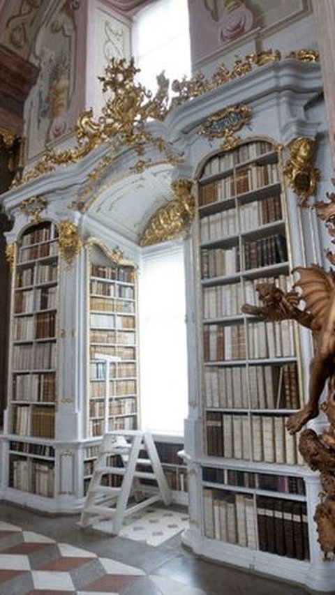 <b>Potret Perpustakaan Biara Terbesar di Dunia, Punya Desain yang Megah dan Indah</b>