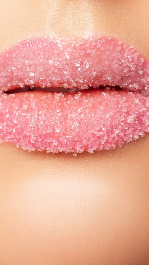 Smooth Lips with Simple Ingredients, Just Honey and Sugar