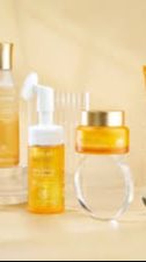 Rekomendasi skincare anti aging terbaik di 2024 untuk mencegah tanda-tanda penuaan.
