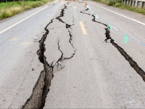 Impact of Garut Earthquake, RSUD Pameungpeuk Suffers Damage