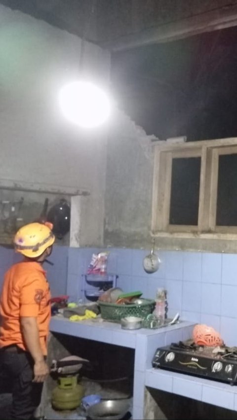 BNPB: 27 Rumah Rusak akibat Gempa Garut, 4 Orang Luka<br>