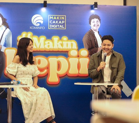 Tips Playing Social Media ala Aurelie Moeremans and Nopek Novian to Make You Happier