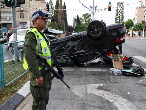 FOTO: Penampakan Mobil Menteri Keamanan Israel, Itamar Ben-Gvir yang Terguling Usai Melanggar Lampu Merah