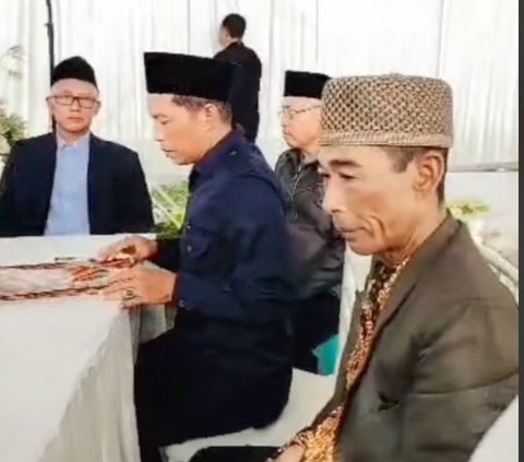 Kecewa Lihat Baju Seragam Ayah Kandung Malah Dipakai Bapak Tiri, Wanita Ini Menangis Terisak saat Akad