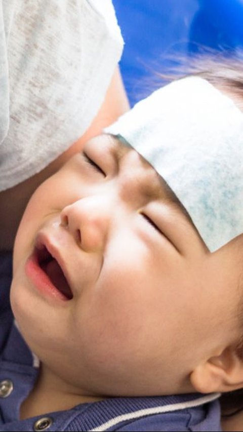  Bahaya Sedot Ingus Bayi Pakai Mulut, Malah Bisa Tularkan Infeksi