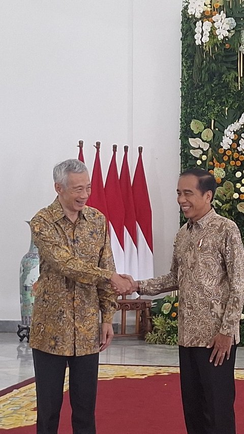 Momen Jokowi Ajak Menhan Prabowo Bincang Akrab dengan PM Singapura Lee Hsien Loong di Istana Bogor