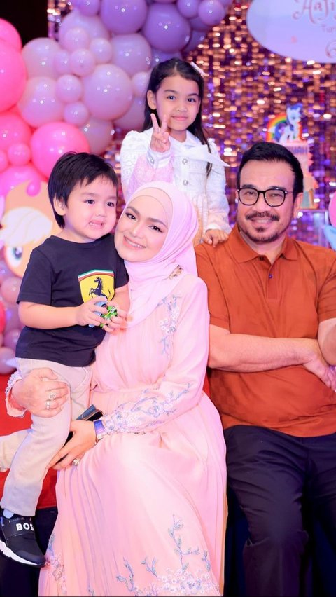 Luxurious Birthday Portrait of Siti Nurhaliza and Datuk K's Children