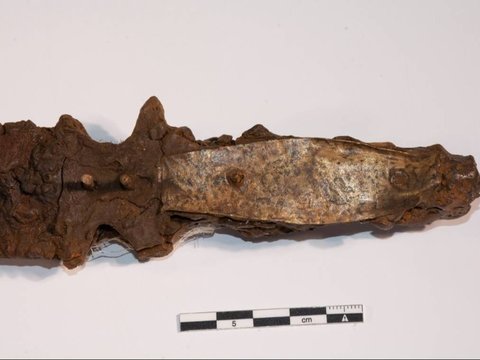 Pedang 'Excalibur' Muncul dari Kuburan Kuno di Spanyol, Usia 1.000 Tahun Milik Tentara Islam
