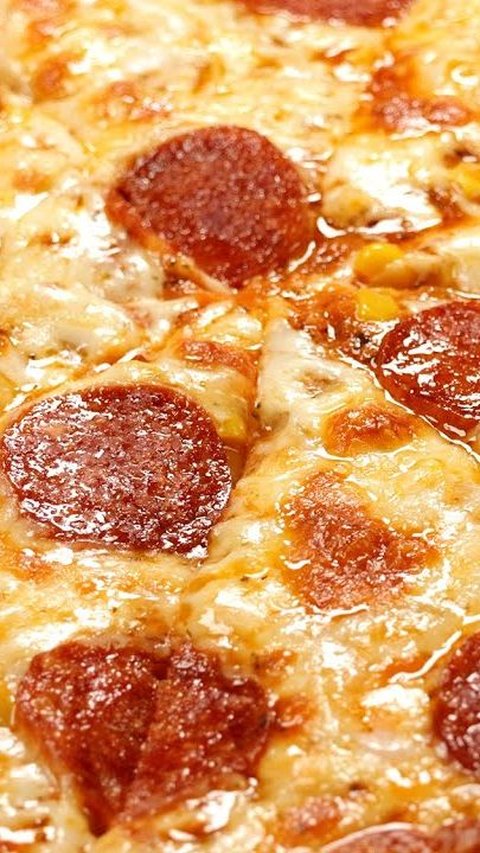 4. Pizza Pepperoni ala Rumahan