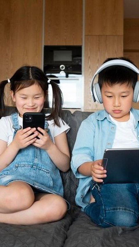 7 Langkah Atasi Anak yang Kecanduan Main Gadget, Salah Satunya Ajak Aktivitas Outdoor