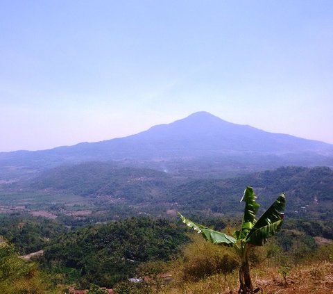 9 Tempat Wisata Sumedang yang Populer, Sajikan Panorama Indah Memesona