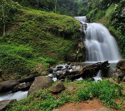 9 Tempat Wisata Sumedang yang Populer, Sajikan Panorama Indah Memesona