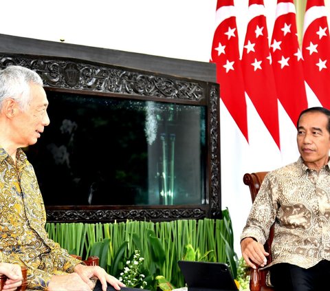 Jokowi turut menyampaikan apresiasi kepada PM Lee dan jajaran kabinetnya. Menurut Jokowi, kerja sama Indonesia dan Singapura telah berjalan dengan baik di bawah kepemimpinan PM Lee.