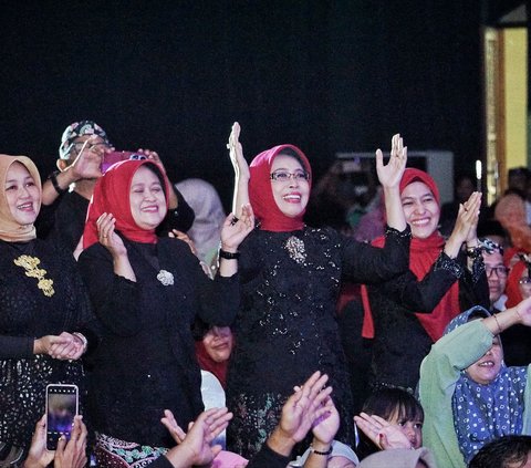 Peringati Hari Kartini, Gus Ipul dan Fatma Kompak Suarakan Pentingnya Peran Perempuan dalam Pembangunan Daerah