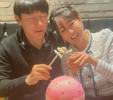Shin Tae-yong's Wife Flies to Qatar to Support Husband in the Semi-finals of the U-23 Asian Cup