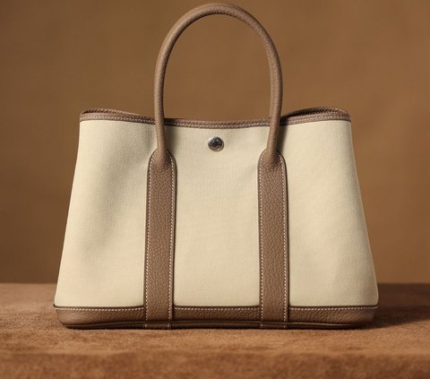 Simplicity Style of Selvi Ananda About Hermes Bag Worth Tens of Millions, Take a Peek