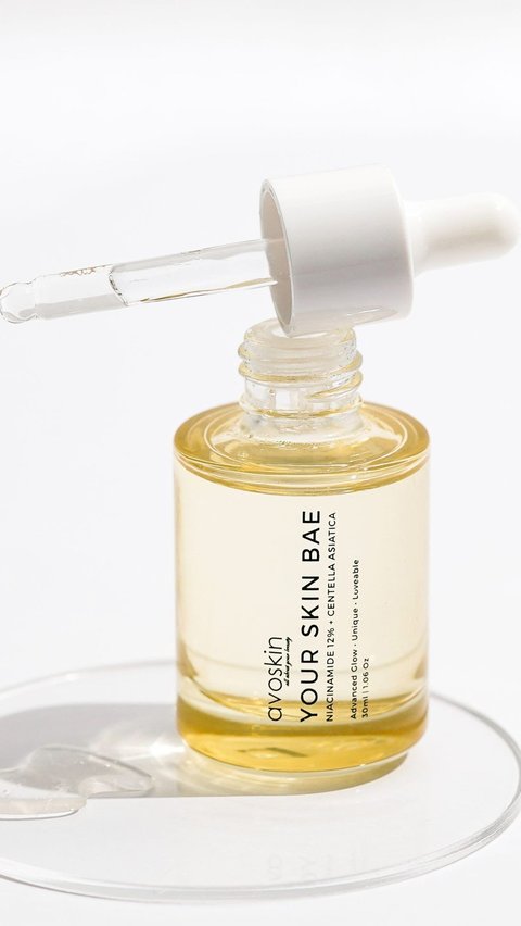 12. Avoskin Your Skin Bae Niacinamide Centella Serum