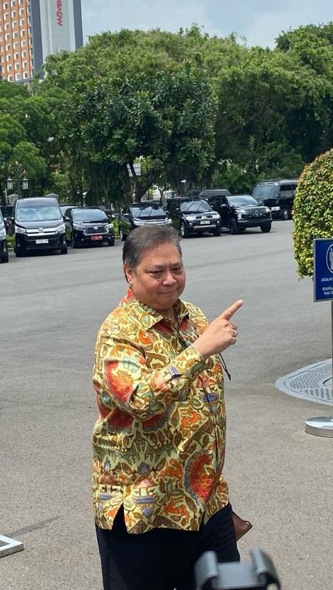 Santer Kabar Ridwan Kamil Maju Pilgub DKI, Airlangga Hartarto: Pak Ridwan Lagi OTW ke Jakarta