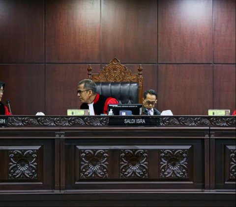 Hakim MK Sentil Pengacara KPU karena Tak Pernah Bertanya: Enak Sekali Jadi Kuasa Hukum, Diam