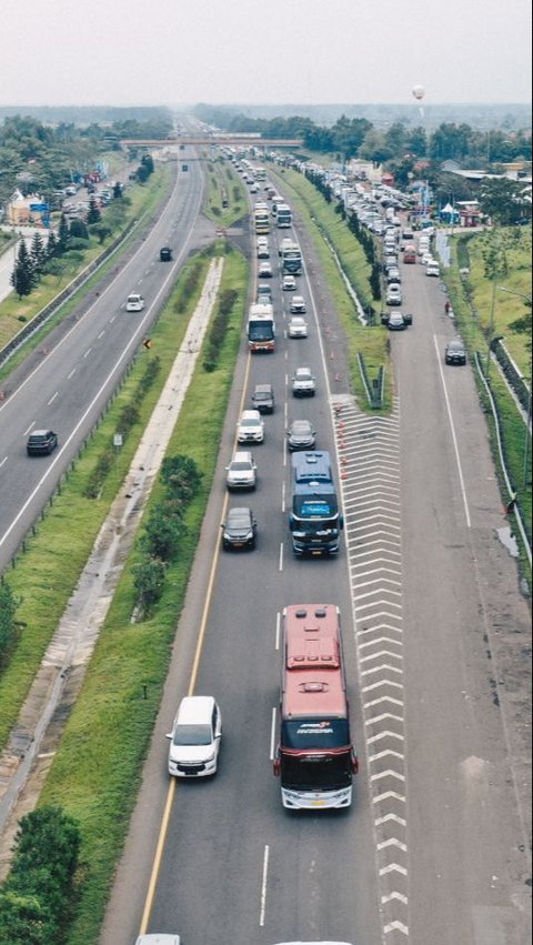 Catat! Ini Deretan Titik Krusial Arus Mudik di Jalan Tol Darat dan Jalur Laut