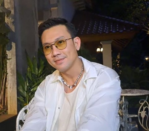 Once Close to Sandra Dewi, Here's Denny Sumargo's Response to Harvey Moeis Case