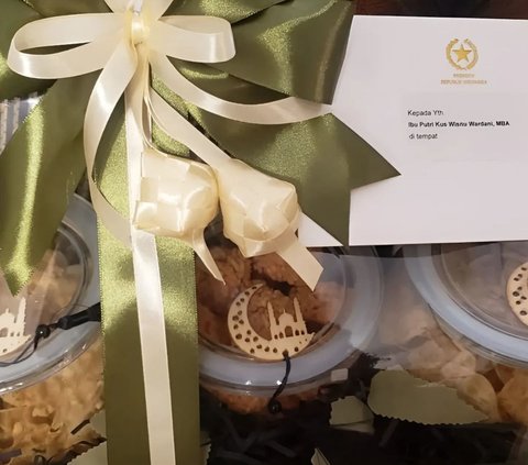 Peek into the Contents of Jokowi's Family Hampers, 3 Indonesian Snacks