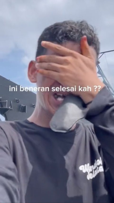 Viral Momen Haru Perpisahan Mahasiswa KKN di Wandoka Selatan, Penuh Tangisan