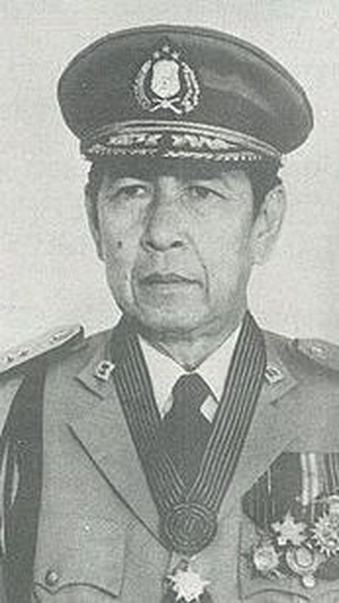 <b>Jenderal Mohamad Hasan, Kapolri Era Soeharto dengan Segudang Prestasi Sampai Lahirnya Petisi 13</b><br>