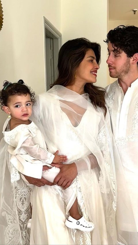 Potret Putri Cantik Priyanka Chopra dan Nick Jonas yang Sudah Berusia 2 Tahun