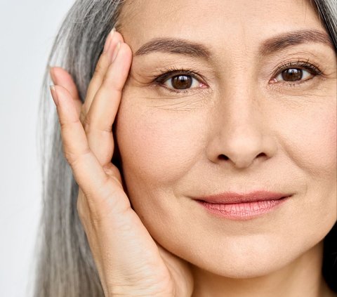 5 Simple Secrets to Slow Down the Aging Process