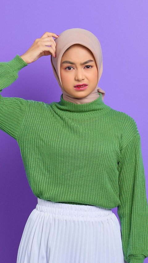 Trik Biar Rambut Tak Rontok Setelah Pakai Hijab Seharian Saat Lebaran