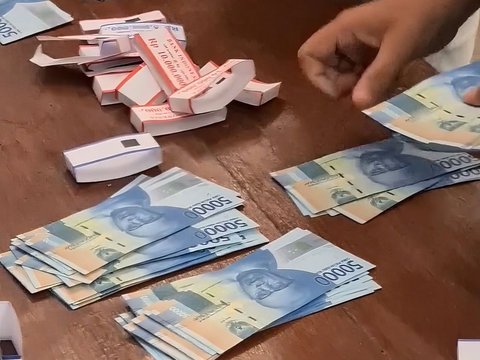 Viral! Daily and Contract Workers Counting Lebaran THR Money Worth Rp129 Billion, Revealing Their Income