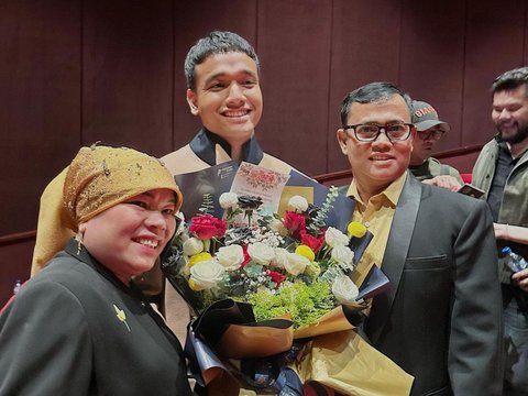 Potret Ultah Fadly Faisal ke-24, ini Momen Kebersamaan Fuji dan Sang Kakak yang Selalu Kompak