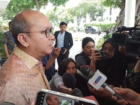 Pratikno Questioned about Being Appointed as Minister in Prabowo's Cabinet: We Are Trying to Help the Government