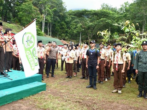 Nadiem Makarim: Aturan Sangat Jelas, Pramuka jadi Ekskul Wajib di Sekolah