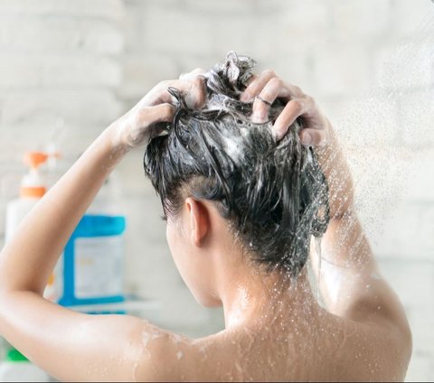Is Anti-Dandruff Shampoo Effective for Treating Hair Loss?