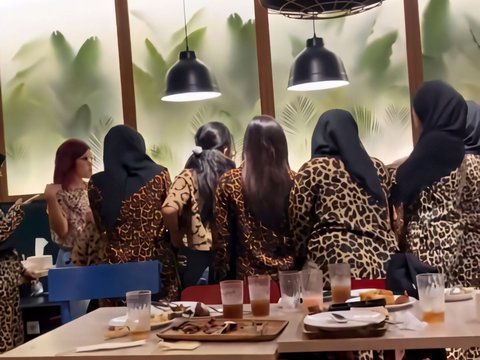 After Mukena, Now Geng Emak-emak Wear Matching Leopard Motif Clothes During Breaking Fast Together, Netizens: 'Bukber in the Tiger's Den'