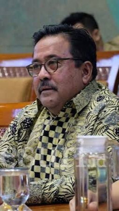 Rano Karno Ambil Formulir Pendaftaran Bakal Calon Gubernur di DPD PDI Perjuangan Banten