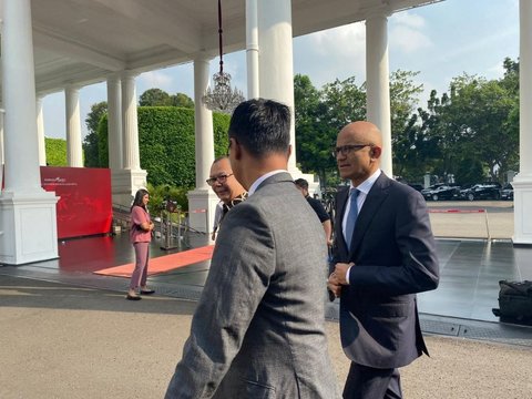 CEO Microsoft Satya Nadella Temui Jokowi di Istana, Bahas Apa?