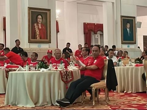 Moment of National Team Watching Party at the Palace, Jokowi Immediately Down when Goal is Disallowed