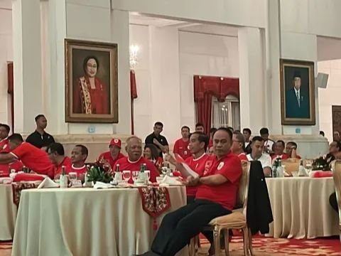 Moment of National Team Watching Party at the Palace, Jokowi Immediately Down when Goal is Disallowed