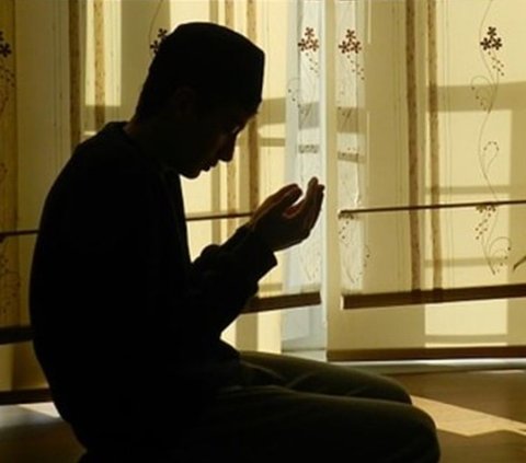 Prayer when Sad and the Extraordinary Rewards that Will Be Obtained from Allah