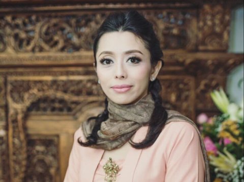10 Portraits of Eno Sigit, Soeharto's Grandchild Who Escaped the Spotlight, Once Became a Singer