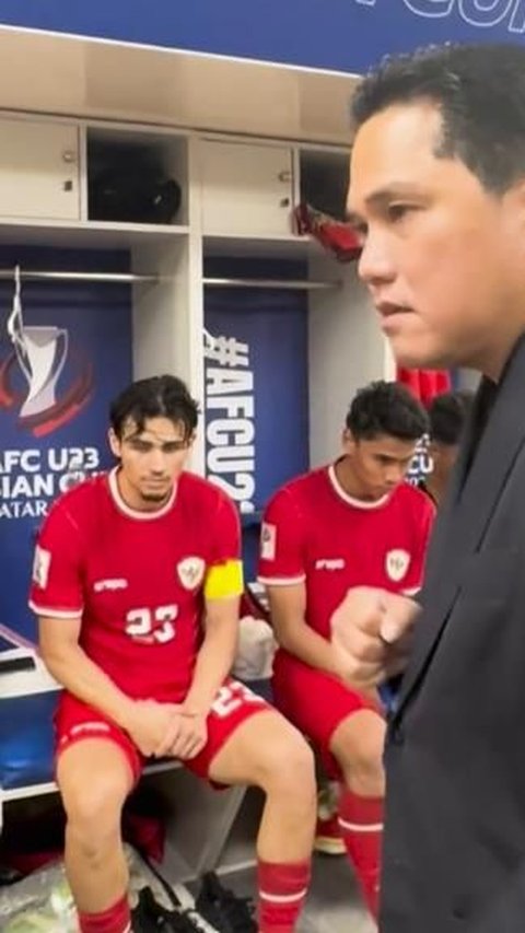 Erick Thohir visited after losing to Uzbekistan, the atmosphere in the U-23 National Team's dressing room was initially gloomy but became enthusiastic again: 