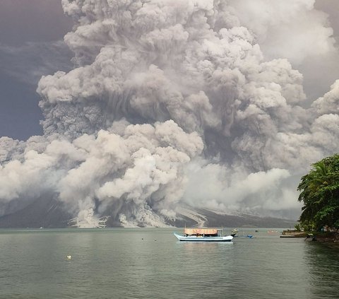 Stasiun Pemantau Gempa Rusak Akibat Erupsi Gunung Ruang