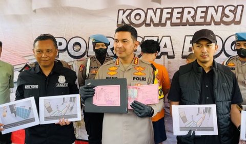 Polisi menangkap mantan manajer restoran Hotmen milik pengacara kondang Hotman Paris di Kelurahan Tajur, Kota Bogor, Jawa Barat.<br>
