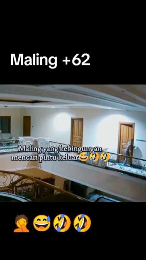 Funny Action of Thief +62 Confused Finding a Way Out of a Luxury House, Instead 'Room Tour' Around the Room