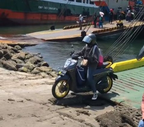 Momen-momen perjalanan yang dibagikan tersebut sontak membuat publik terpukau dan salut.
