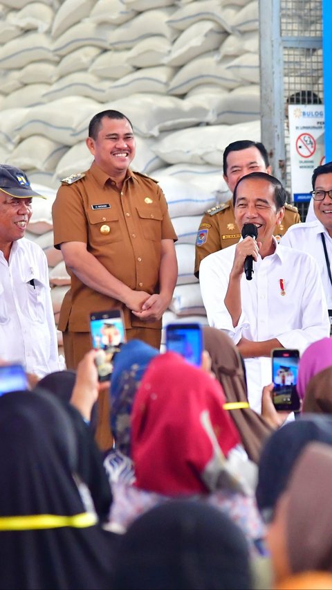 Jokowi akan Cek APBN Sebelum Lanjutkan Bansos: Kalau Anggaran Tak Memungkinkan Tidak Diteruskan